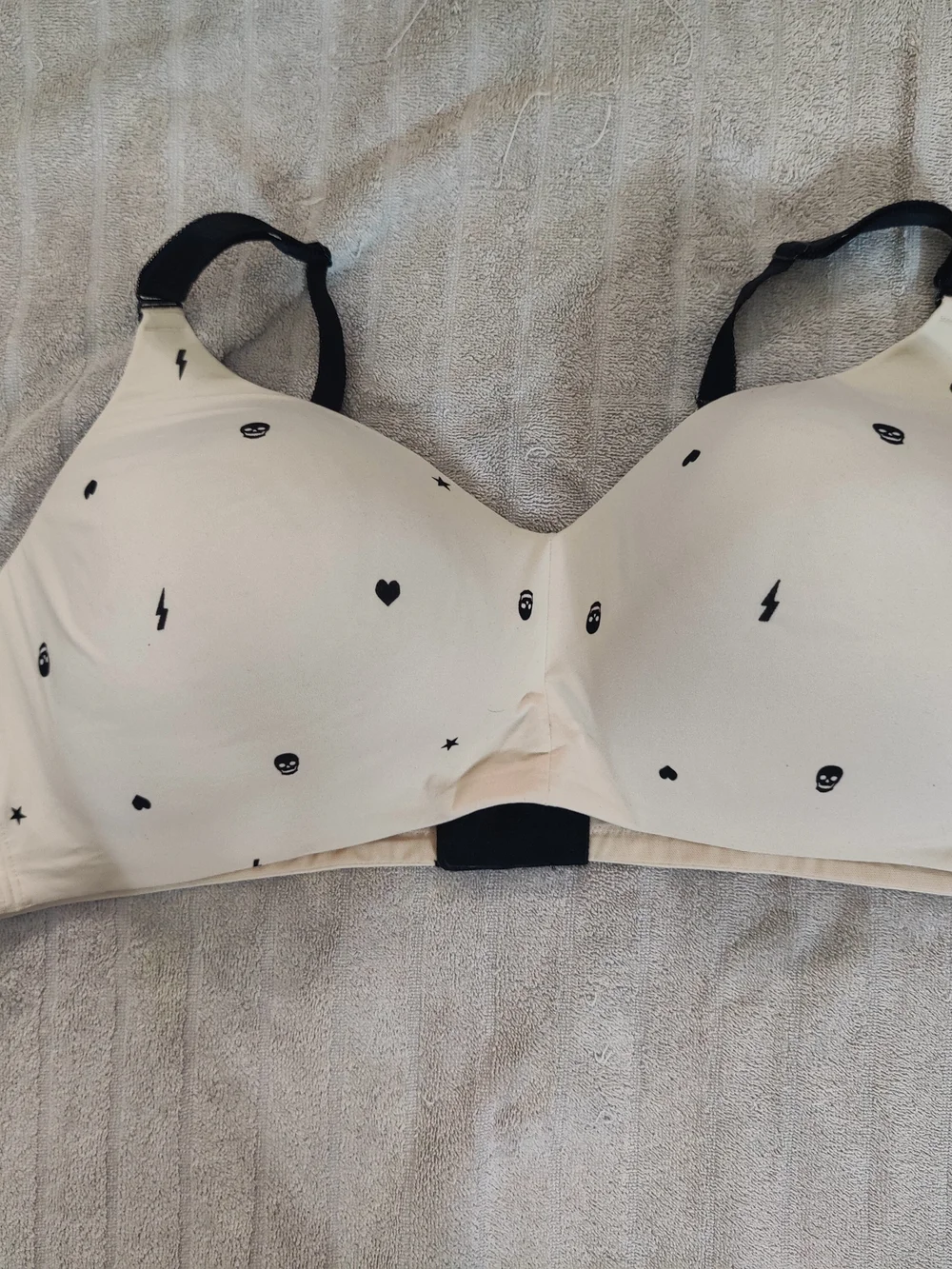 Cream wire free bra from Torrid. - 46DD